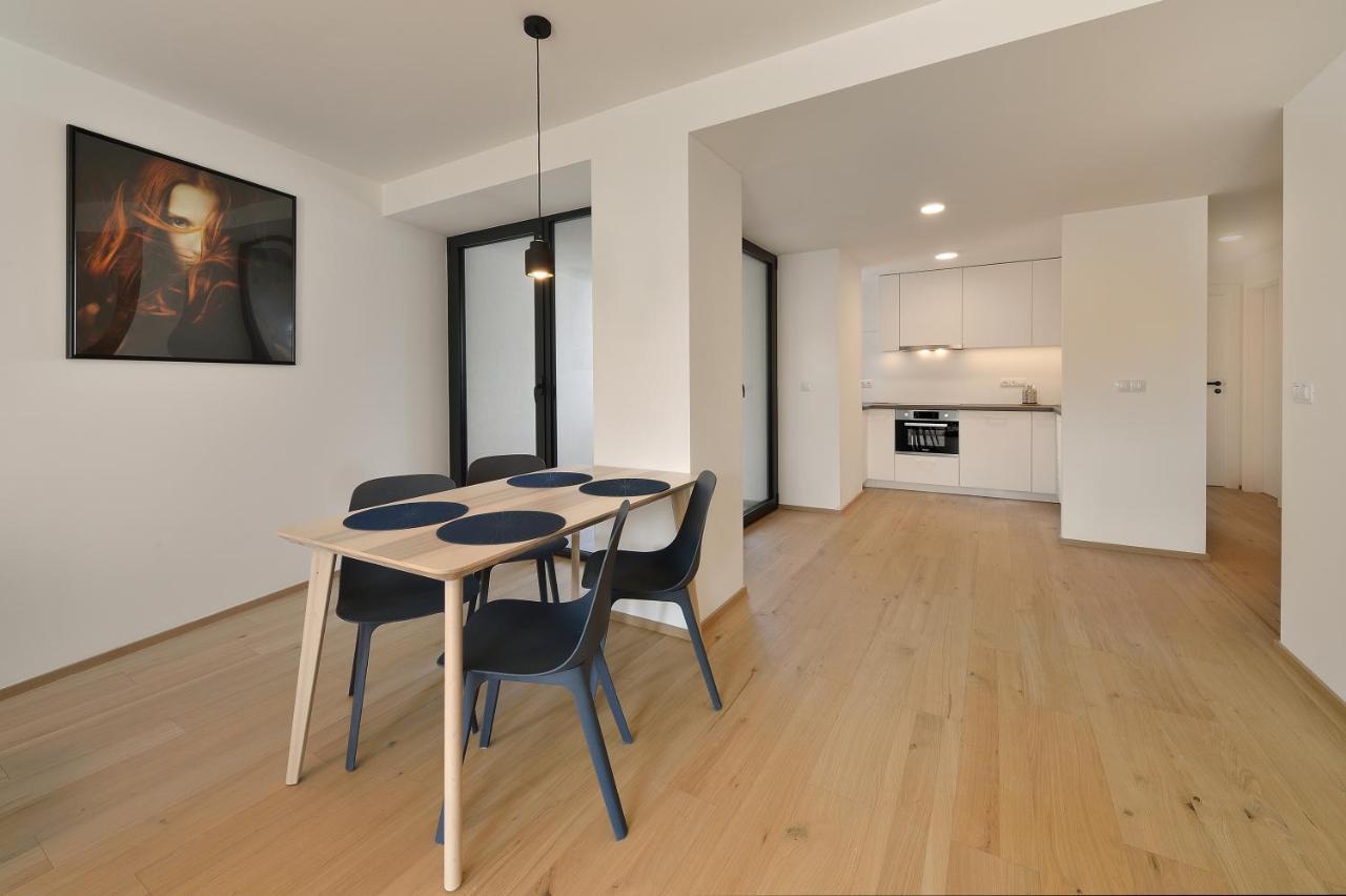 Smart & Green Living By Ambiente Братислава Екстер'єр фото