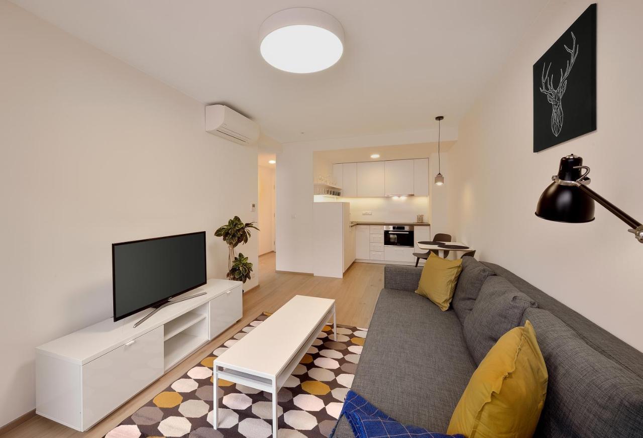 Smart & Green Living By Ambiente Братислава Екстер'єр фото