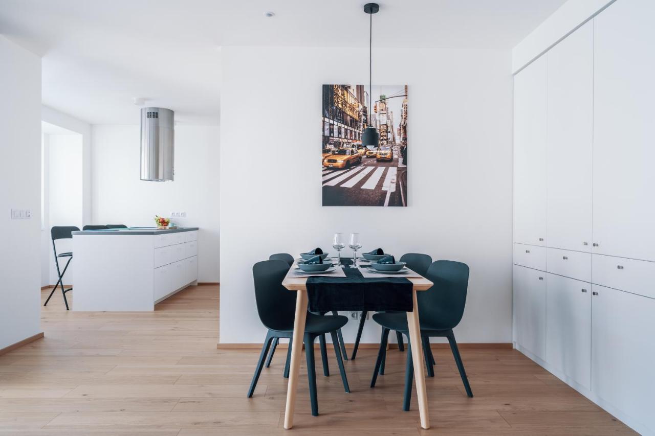 Smart & Green Living By Ambiente Братислава Екстер'єр фото